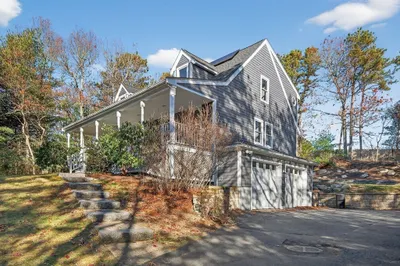 4 Robinwood Circle
