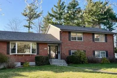 19 Harvest Ln