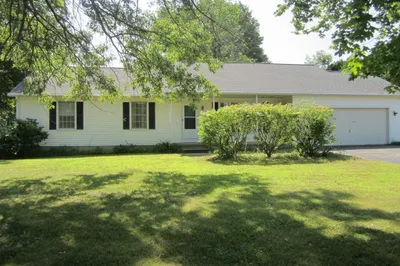 380 Main St 1