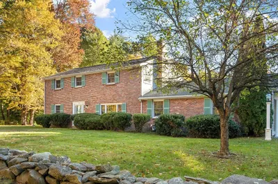 24 Conant St 1