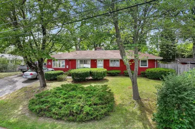 2 Curwen Rd