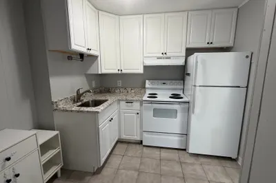 452 Main Street #4 1