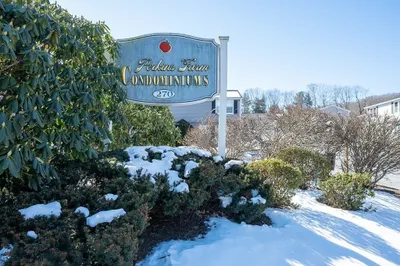 270 Sunderland Road #85