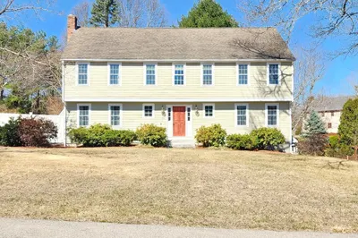 15 Crownridge Rd 1
