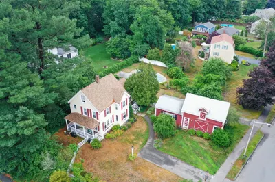 229 Shawsheen Ave 1
