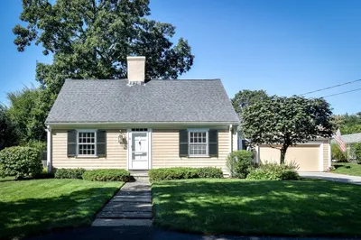 5 Hutton Rd