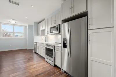 136 Babcock St #317 1