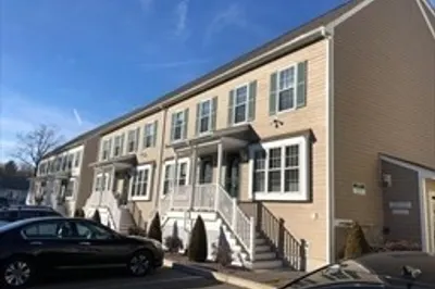 17 Foster St #15 1