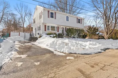 5 Endicott St 1