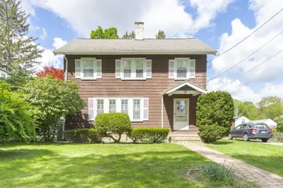 59 Henderson St