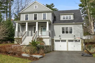 25 Crescent St