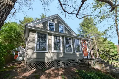 56 Chestnut Hill Rd