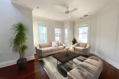 8 Lamont Ave #2