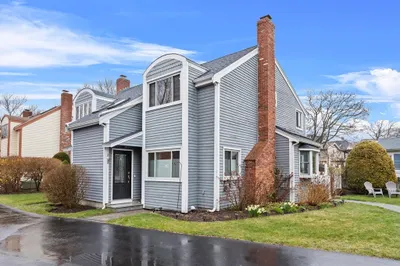 2 Chase Ln #2