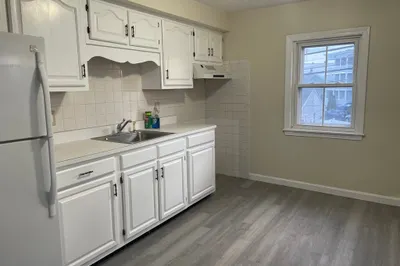 6 Dolphin Ave #2