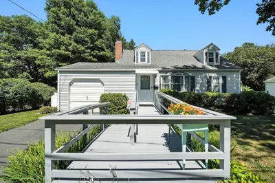 85 Fairview St 1