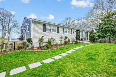 75 Meadowbrook Rd 1