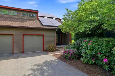 401 Fairway Village #401