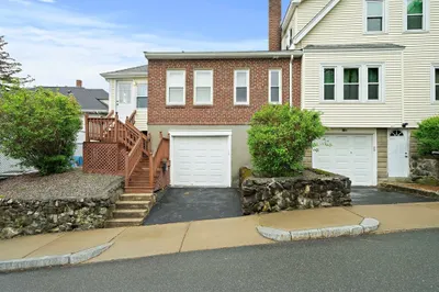 6 Davis Rd #6