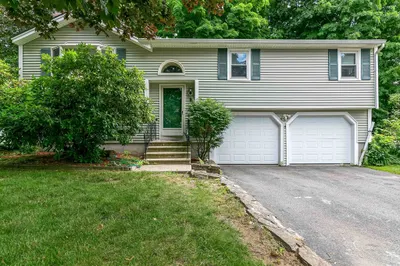 8 Lexington Rd