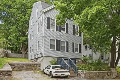 10 Oswald St #1