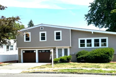 125 Brighton St 1
