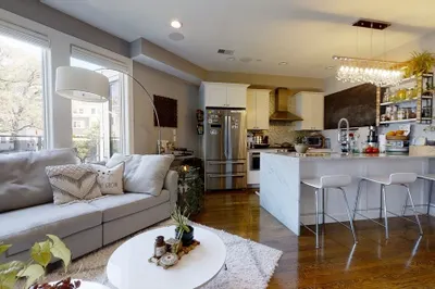 275 Old Colony Ave #3