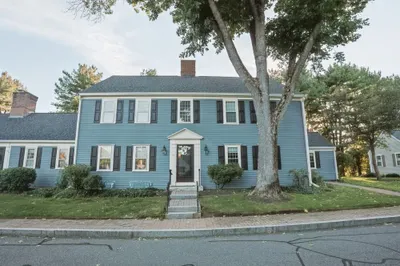 18 Muster Court #18 1