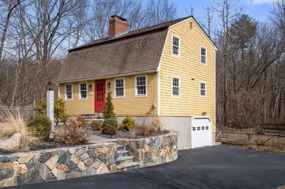424 Chestnut Hill Rd 1