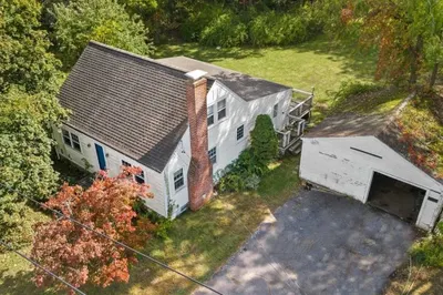 181 E Union St 1