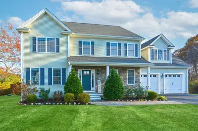 76 Ashden Ct 1