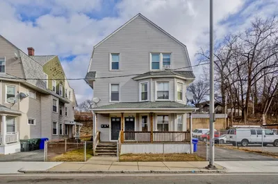 367-369 E Columbus Ave