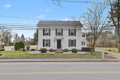 122 Chapin Rd