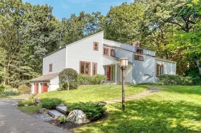 13 Oak Meadow