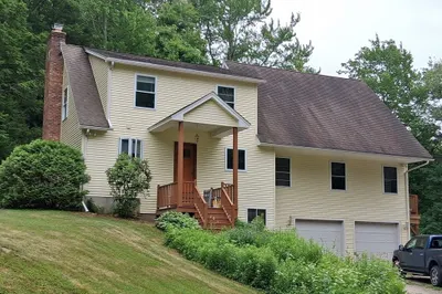 15 Allen Coit Rd