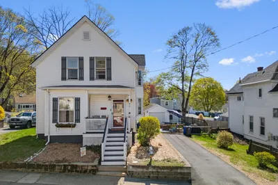 17 Currier Ave