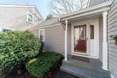 39 Megansett Dr #8 1