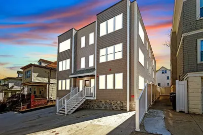 21-23 Thornton St #4
