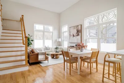 14 Alaska St #3