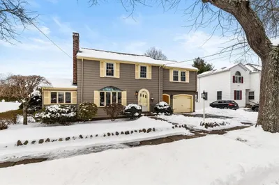 5 Dewitt Rd