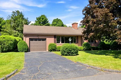 37 Charles Hill Rd 1