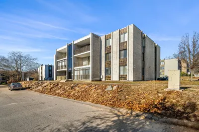30 Skyline Dr #6 1