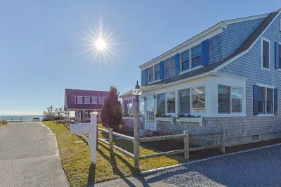 8 Wyndemere Bluffs Road 1