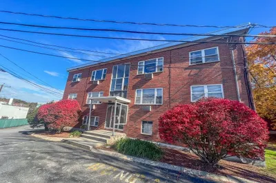 1105 Lexington St #3-9