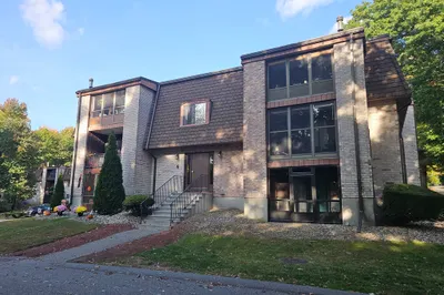 6 Greenbriar #107