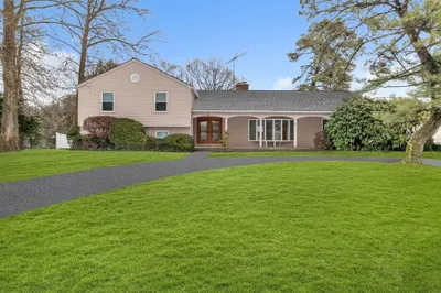 292 Pinewood Dr 1