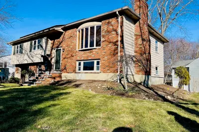 36 Wadsworth Rd 1