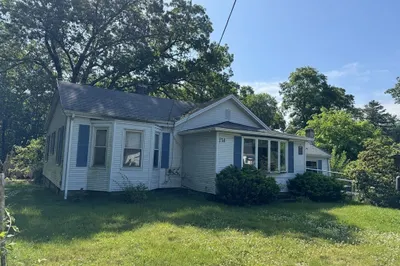 174 Holliston Street 1