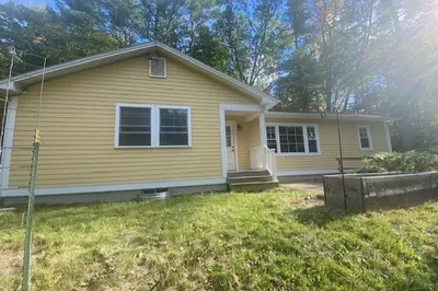 220 Henderson Rd 1