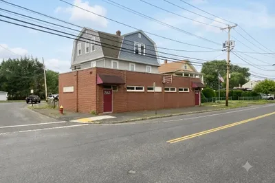 182 Chicopee St 1